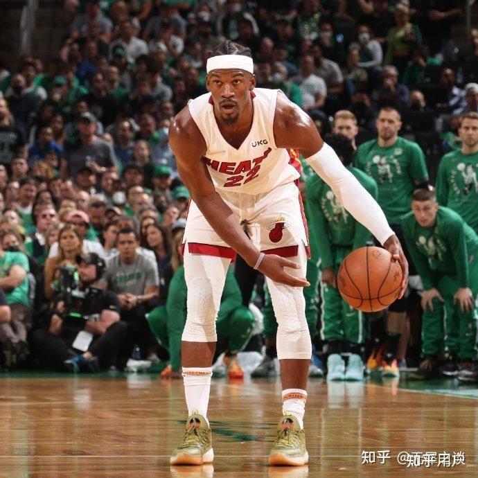 HLE翻盘MAD,Knight打出惊人五杀宿命之战入围赛,强势挺进下一轮 HLE翻盘MAD,Knight打出惊人五杀宿命之战入围赛,强势挺进下一轮