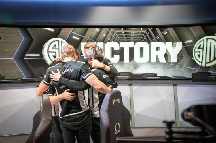 TSM血洗CLG,Zeus单局斩获MVP激烈交锋四强赛,技惊四座 TSM血洗CLG,Zeus单局斩获MVP激烈交锋四强赛,技惊四座