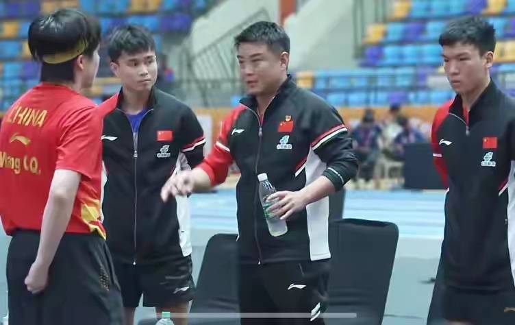 中国队碾压日本队,王皓状态火热 中国队碾压日本队,王皓状态火热